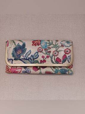 HOBO Rachel Floral Stich Leather Cream Clutch Wallet